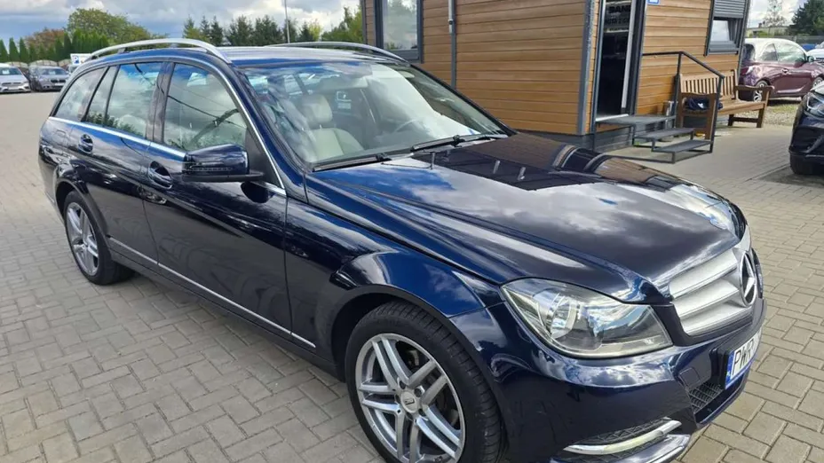 MERCEDES-BENZ C Klasa -