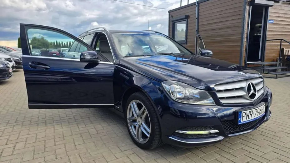 MERCEDES-BENZ C Klasa -