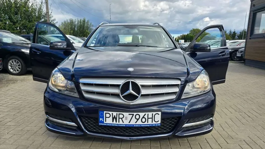 MERCEDES-BENZ C Klasa -