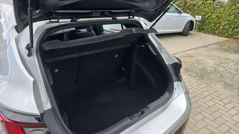 TOYOTA Corolla -