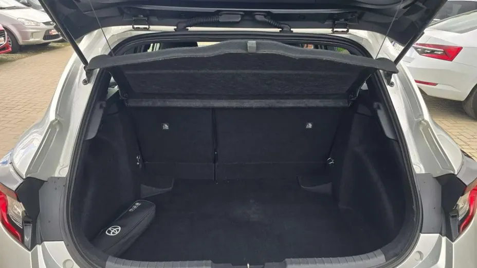 TOYOTA Corolla -