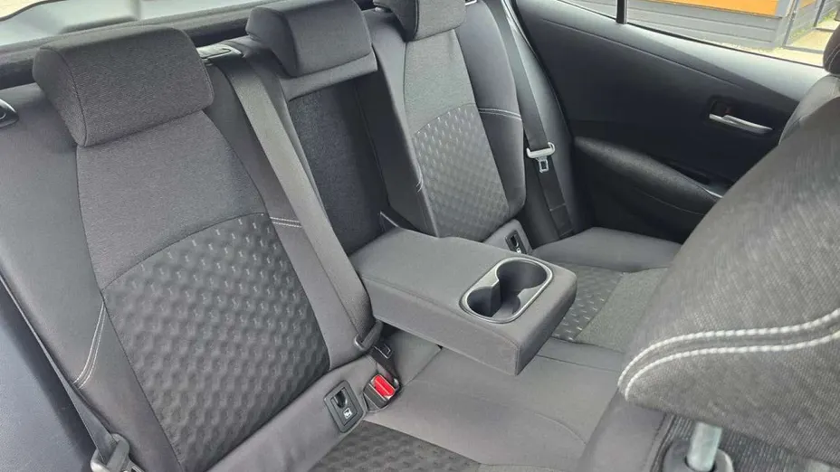 TOYOTA Corolla -