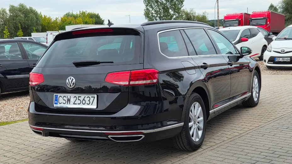 VOLKSWAGEN Passat -