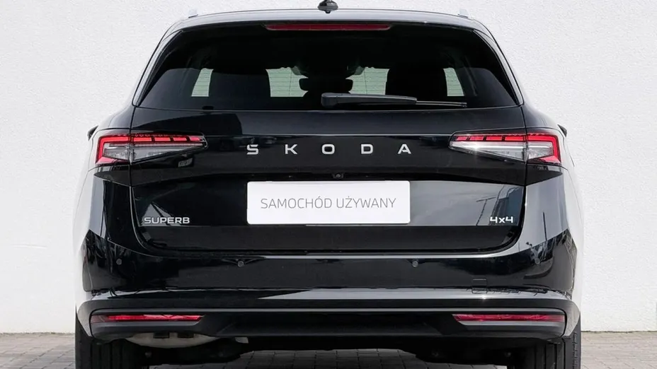 SKODA Superb -