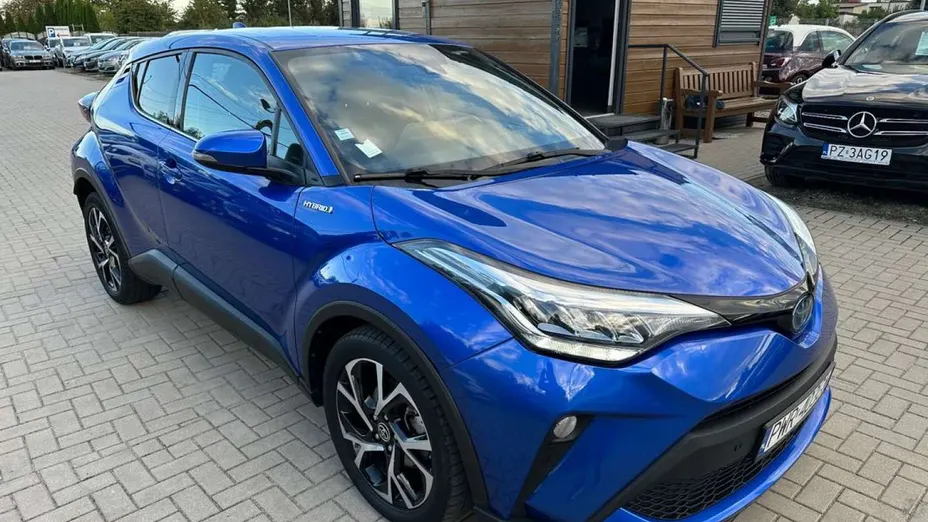 TOYOTA C-HR -