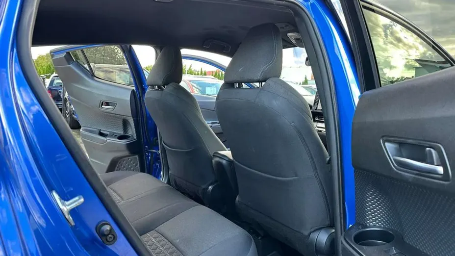 TOYOTA C-HR -
