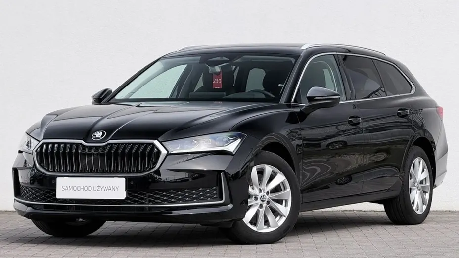 SKODA Superb -