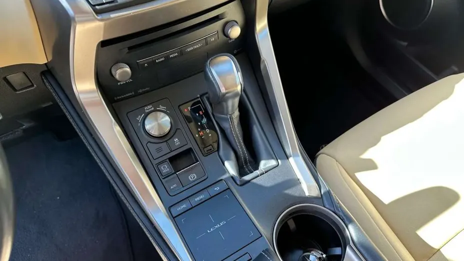 LEXUS NX -
