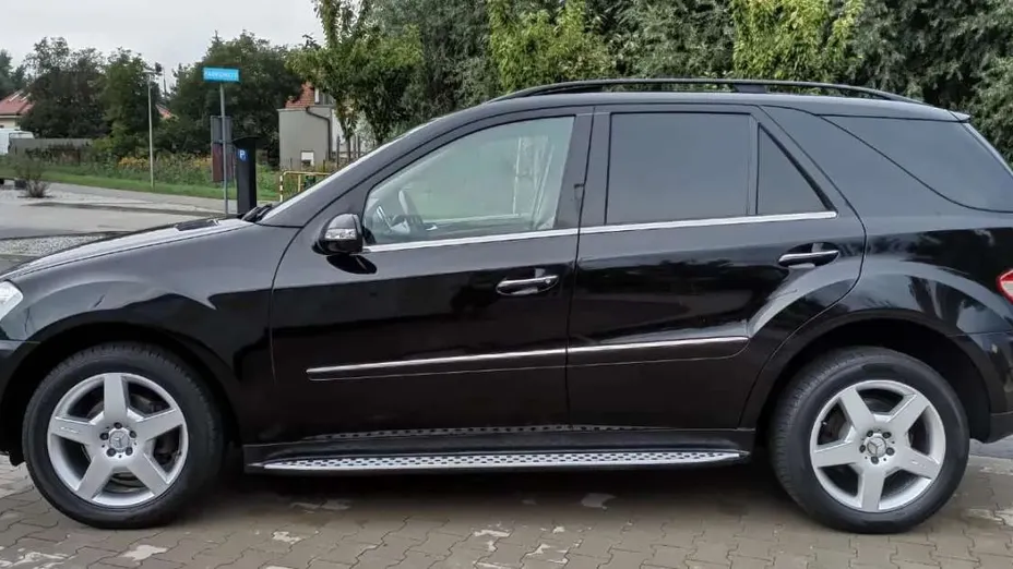 MERCEDES-BENZ ML -