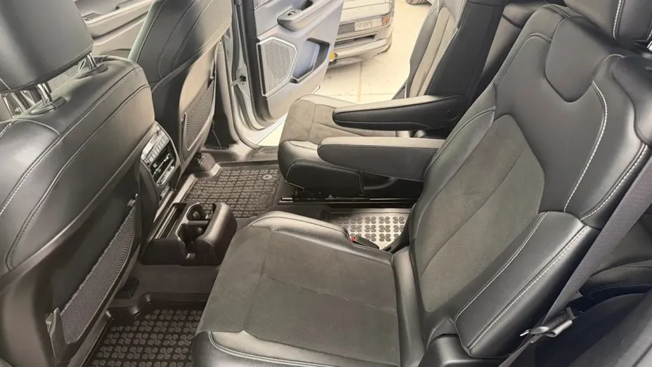 JEEP Grand Cherokee -