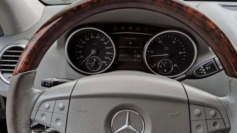 MERCEDES-BENZ ML -