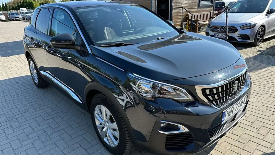 PEUGEOT 3008 -