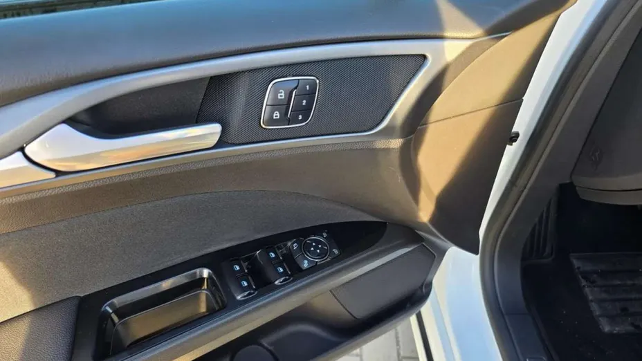 FORD Mondeo -