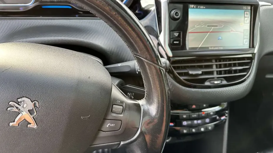 PEUGEOT 2008 -