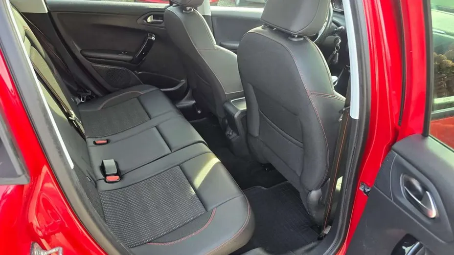 PEUGEOT 2008 -