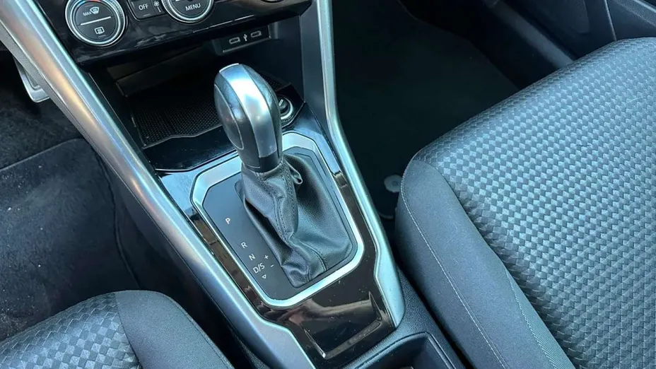 VOLKSWAGEN T-ROC -