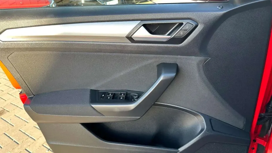 VOLKSWAGEN T-ROC -