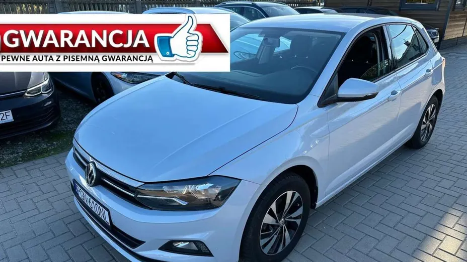 VOLKSWAGEN Polo -