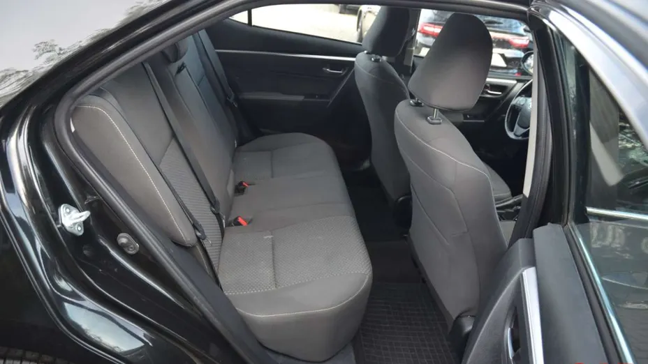 TOYOTA Corolla -