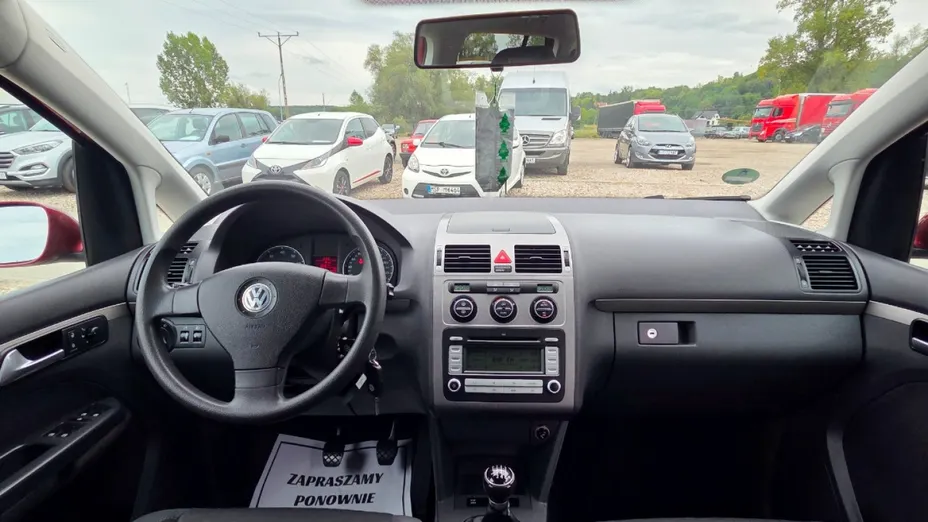 VOLKSWAGEN Touran -