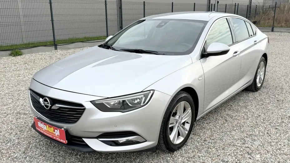 OPEL Insignia -