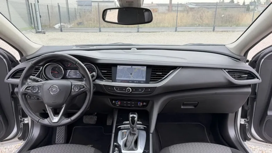 OPEL Insignia -