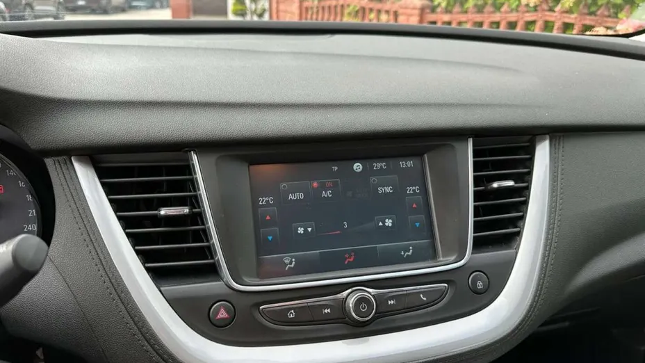 OPEL Grandland X -