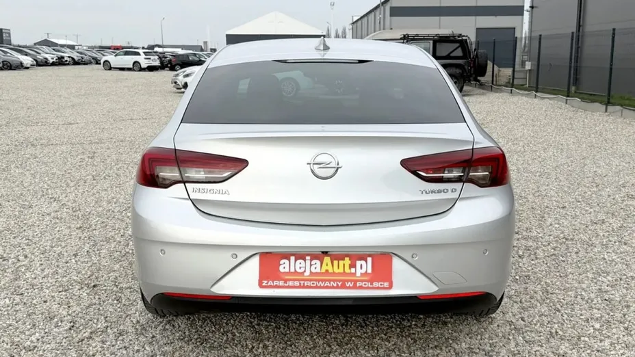 OPEL Insignia -
