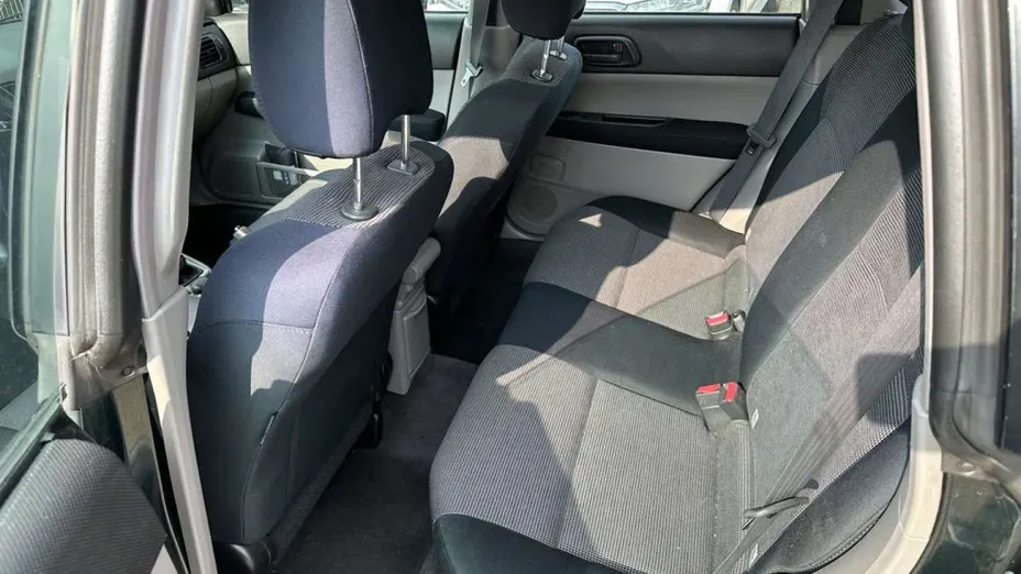 SUBARU Forester -