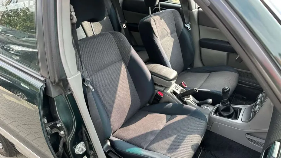 SUBARU Forester -