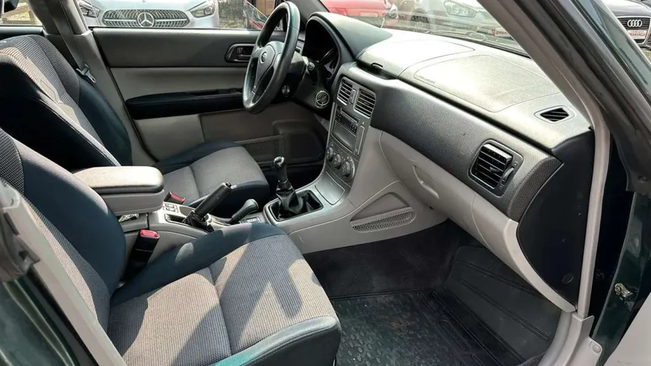 SUBARU Forester -