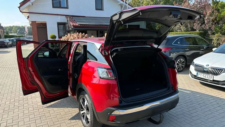 PEUGEOT 3008 -