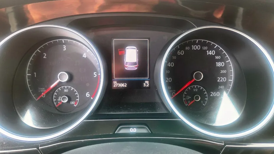 VOLKSWAGEN Touran -