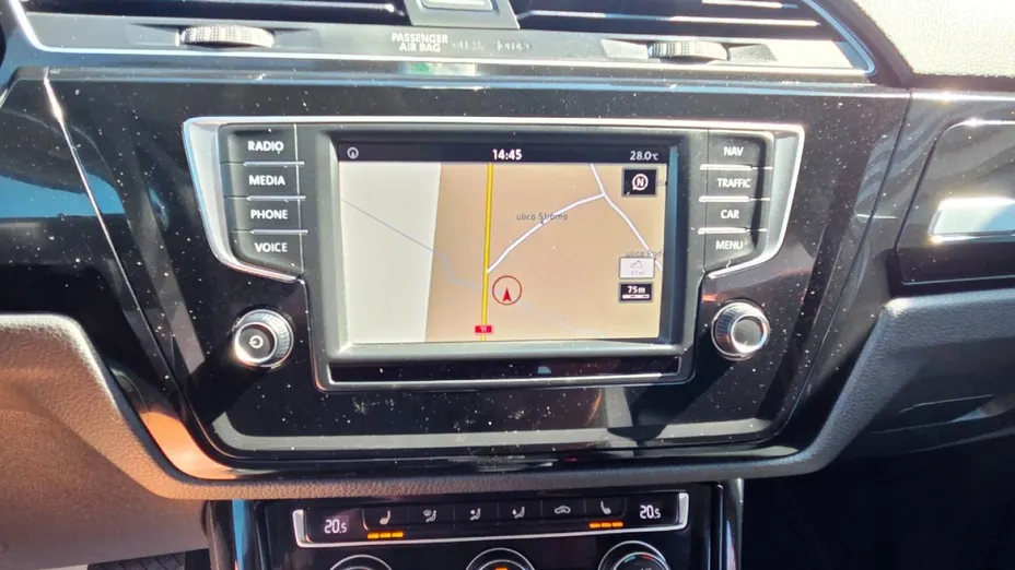 VOLKSWAGEN Touran -