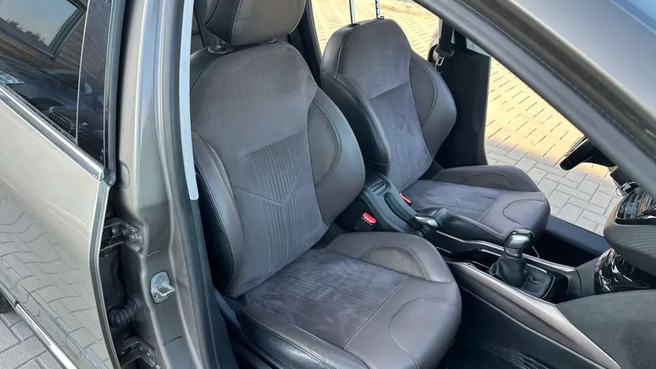 PEUGEOT 2008 -