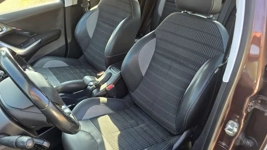 PEUGEOT 2008 -