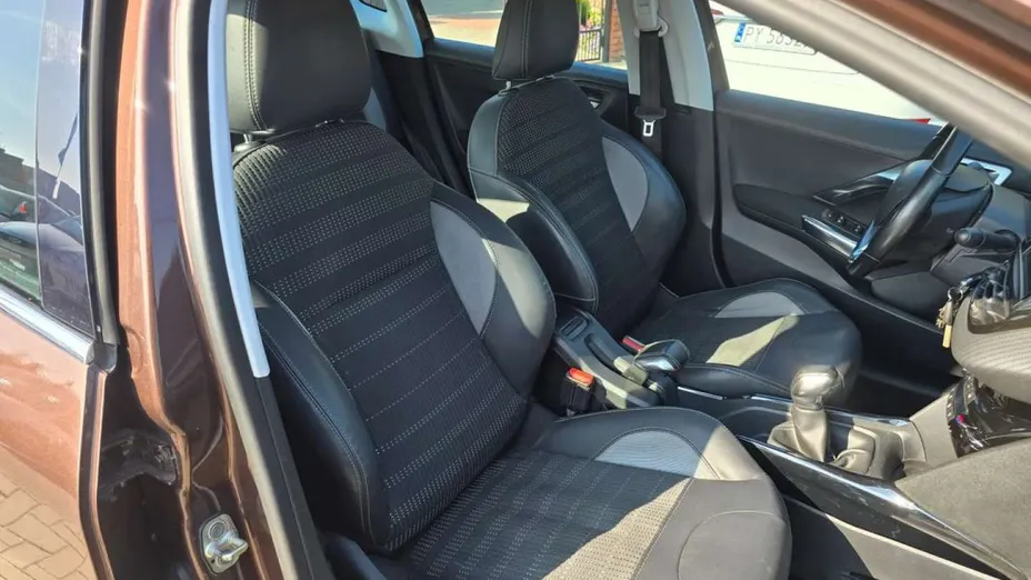 PEUGEOT 2008 -