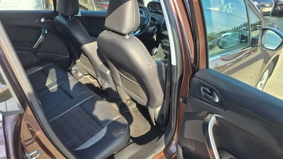 PEUGEOT 2008 -