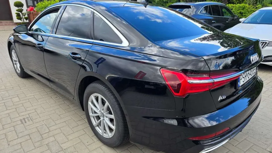 AUDI A6 -