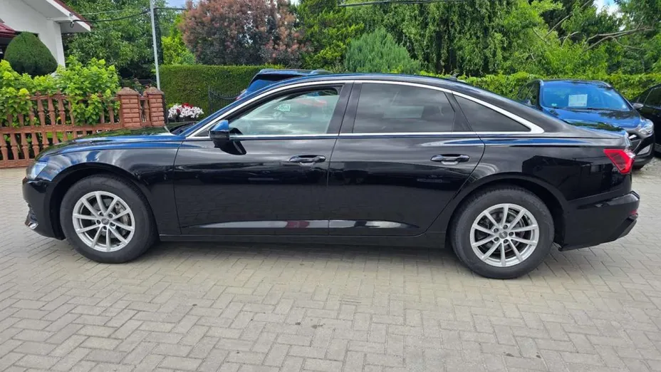 AUDI A6 -