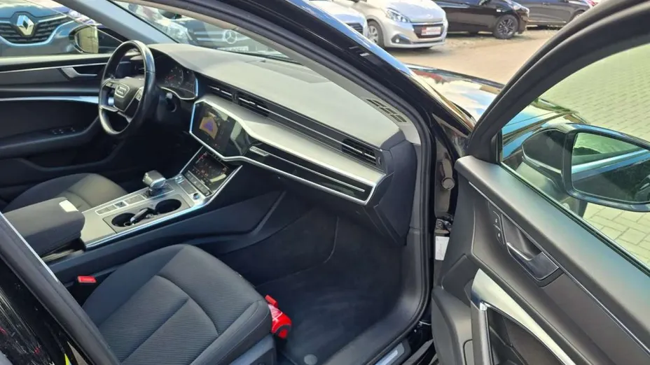AUDI A6 -