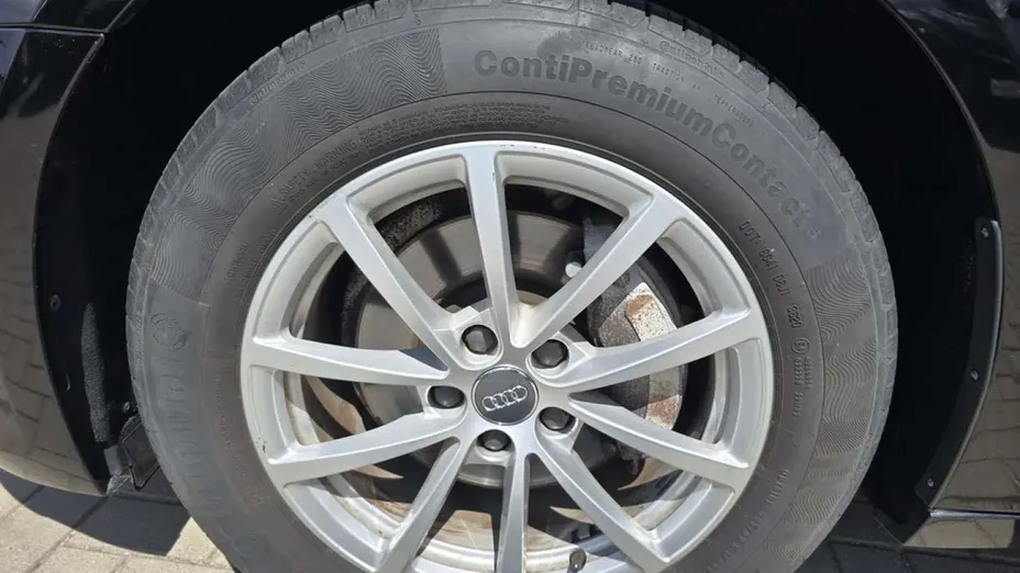 AUDI A6 -