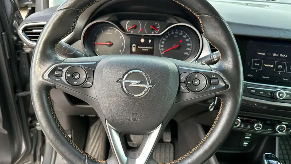 OPEL Crossland X -