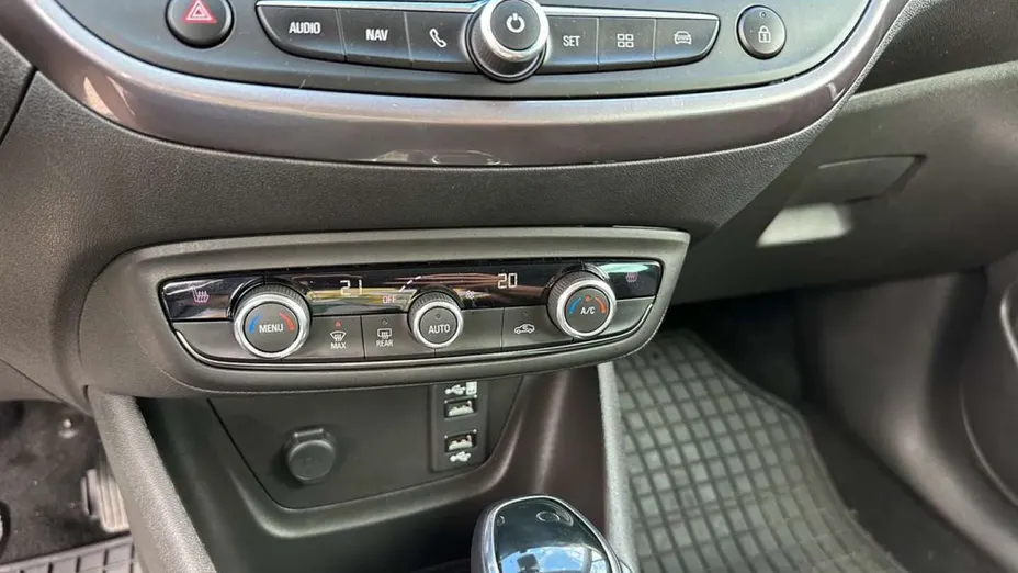 OPEL Crossland X -