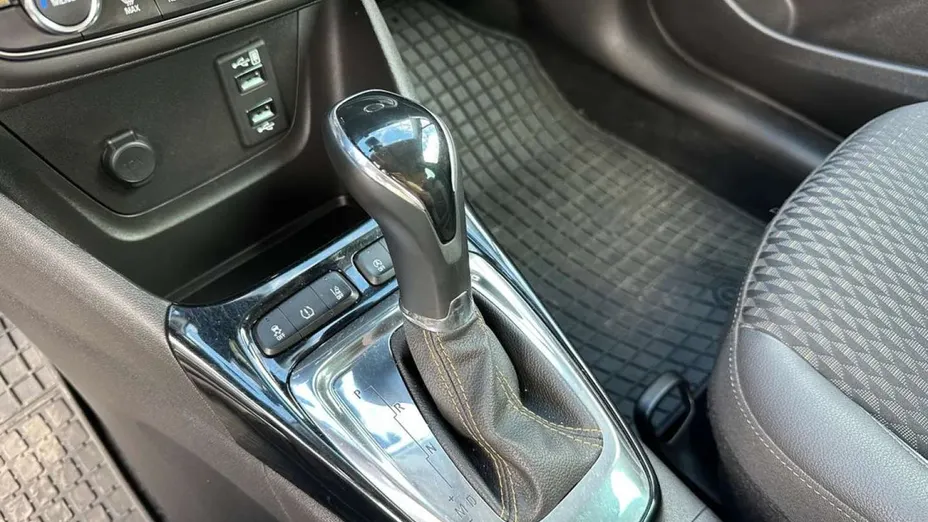 OPEL Crossland X -