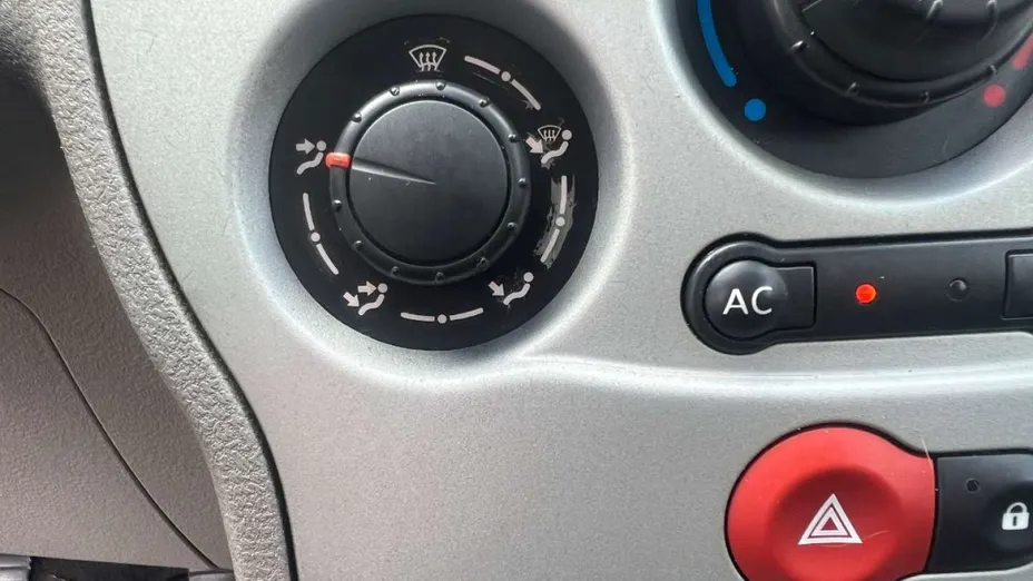 RENAULT Modus -