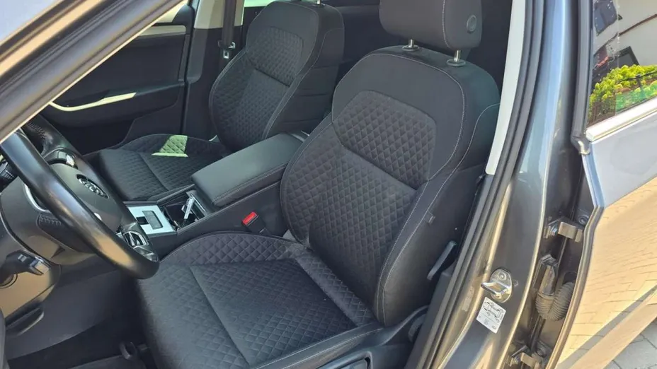 SKODA Superb -