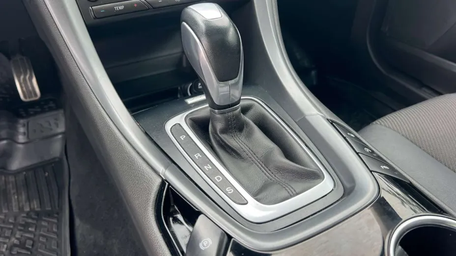 FORD Mondeo -
