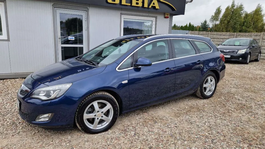 OPEL Astra -