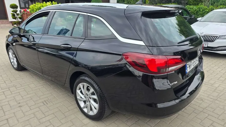 OPEL Astra -